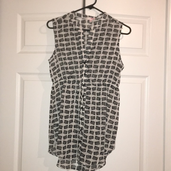 Shirt - Picture 2 of 2